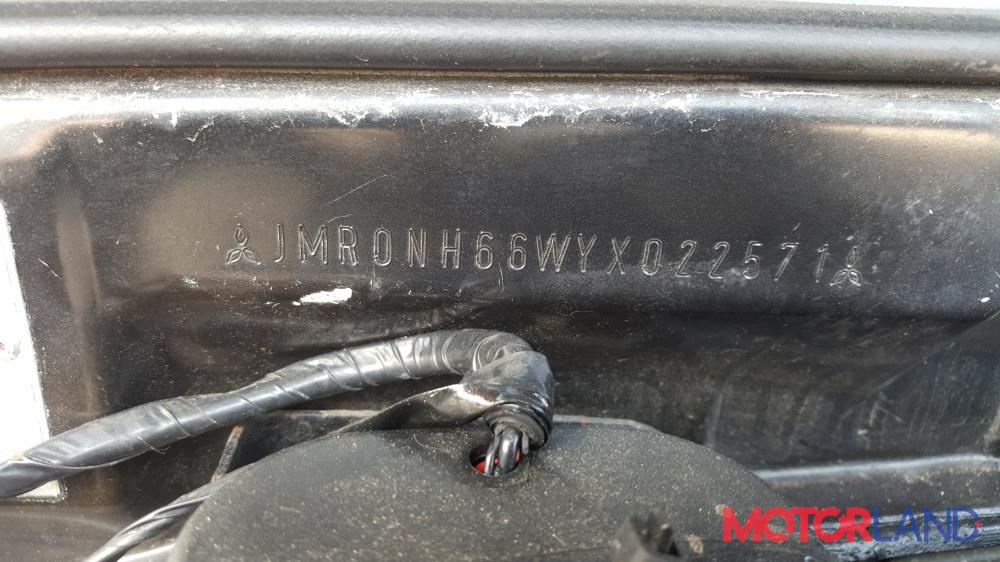 Где находятся номера на паджеро 4 Недавно поступивший автомобиль Mitsubishi Pajero Pinin - разборочный номер 96270