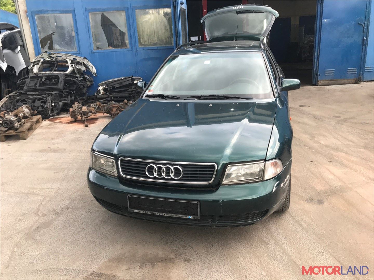 Недавно поступивший автомобиль Audi A4 (B5) 1994-2000 - разборочный номер  v2639