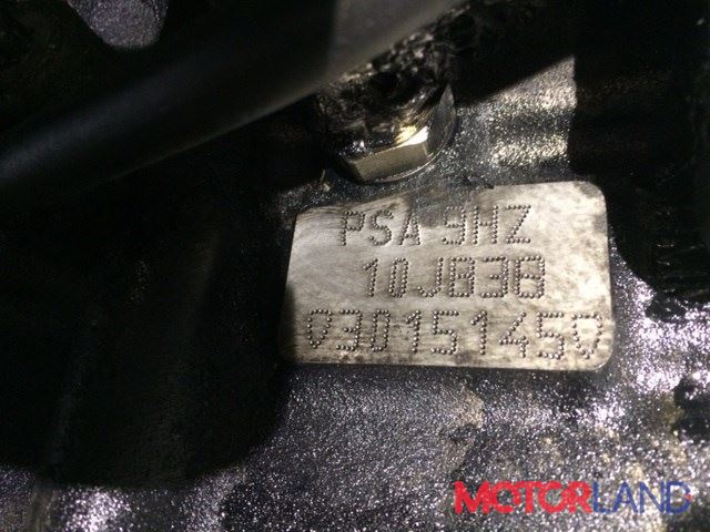 Пежо 407 где находится номер двигателя 2.0