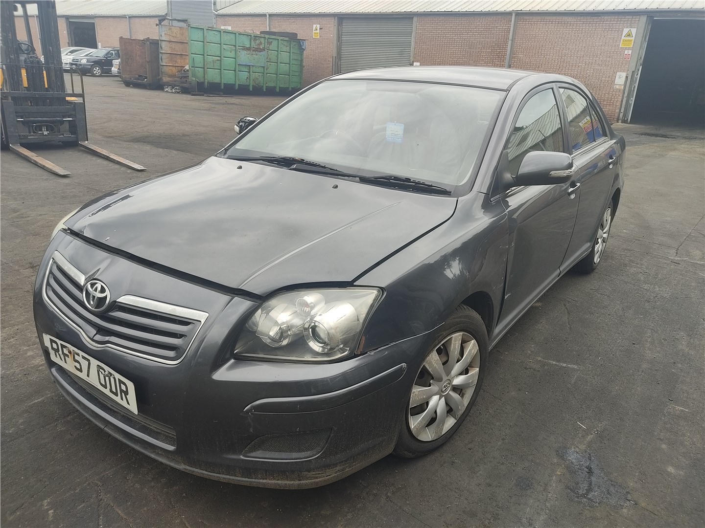 Рампа топливная (рейка) б/у для Toyota Avensis 2 (T250) 2003-2008.  Авторазбор - запчасти для иномарок, автозапчасти