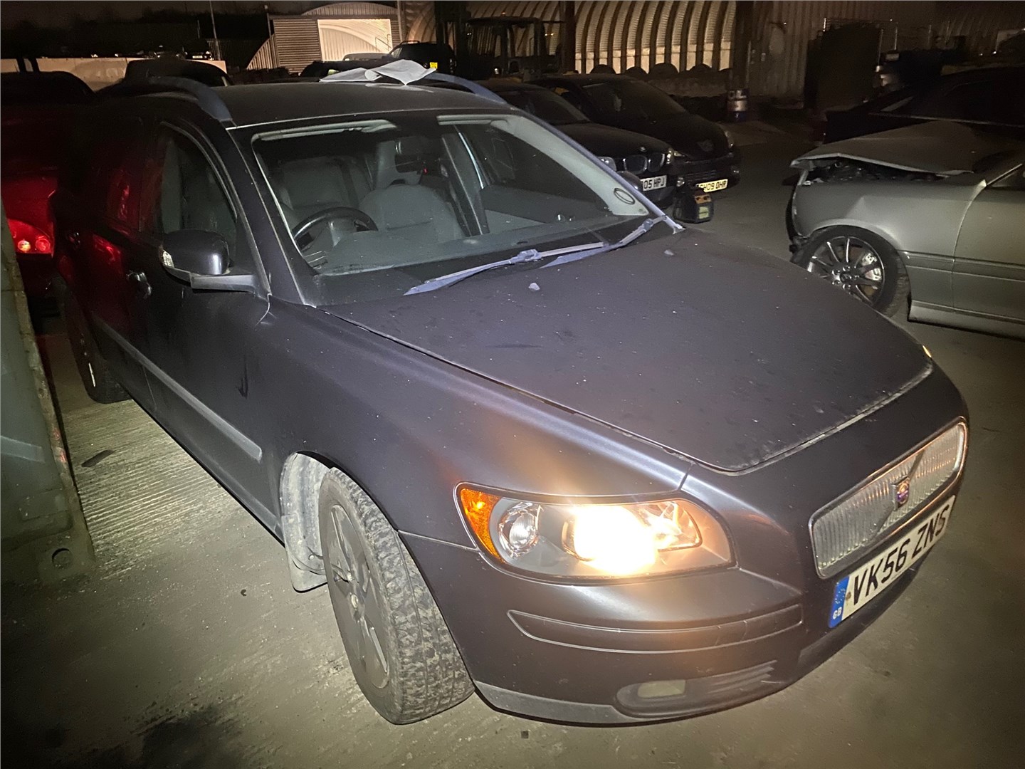 Решетка радиатора б/у для Volvo S40/V50 2 (MS/MW) 2004-2012. Авторазбор -  запчасти для иномарок, автозапчасти