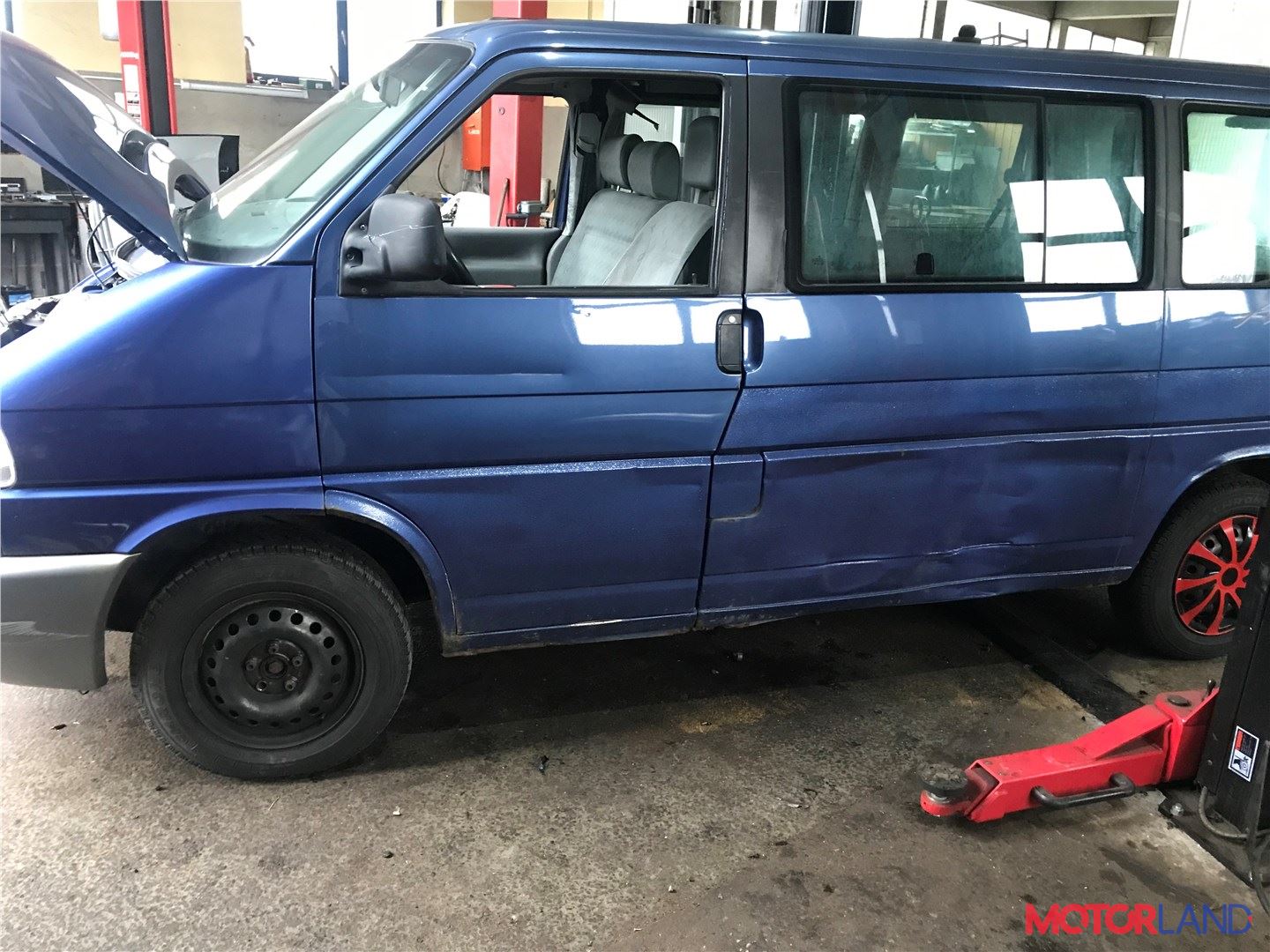 Недавно поступивший автомобиль Volkswagen Transporter 4 1991-2003 -  разборочный номер v3825