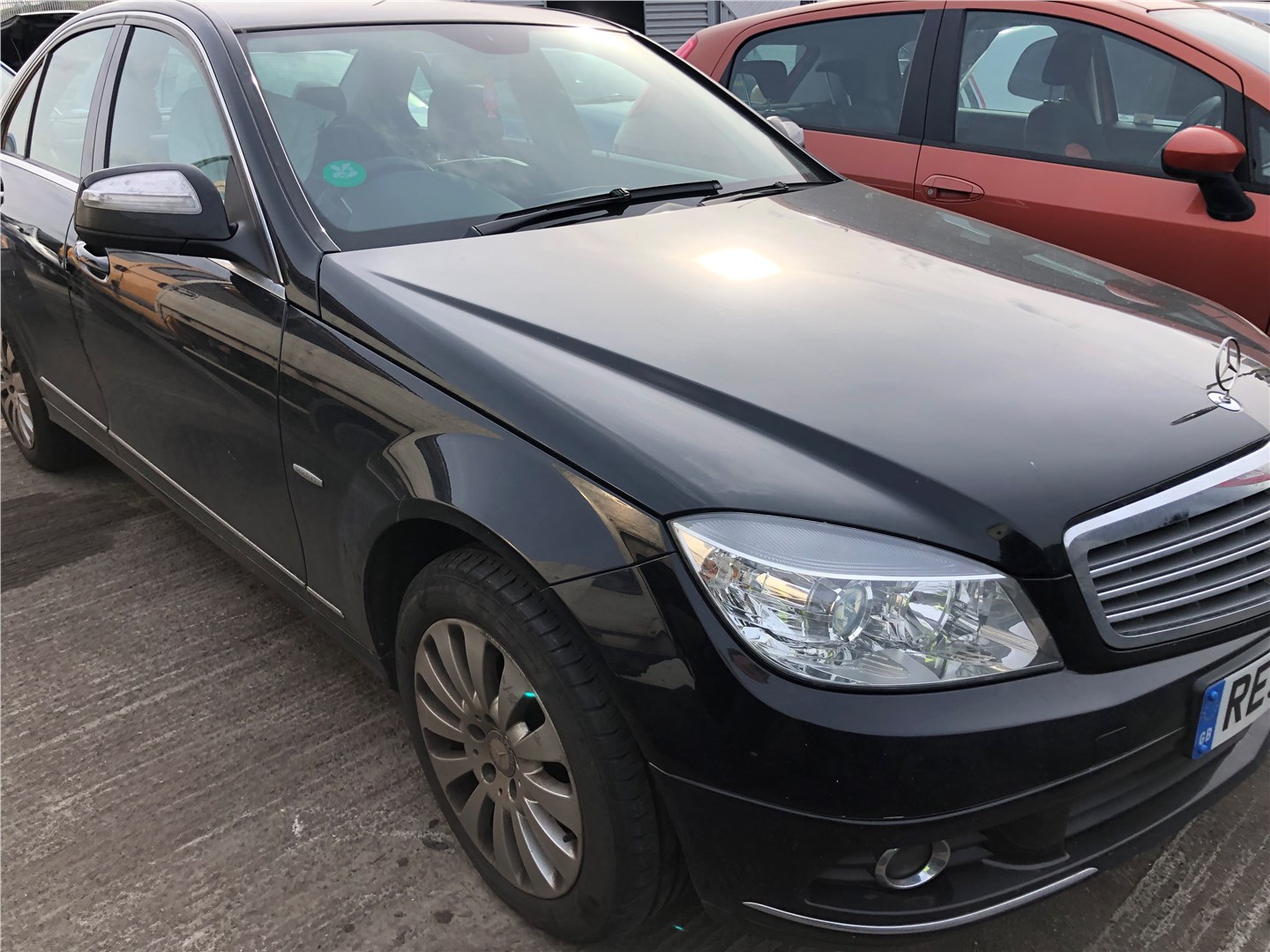 Заглушка буксировочного крюка б/у для Mercedes-Benz C-Class 3 (W204) 2007-2014.  Авторазбор - запчасти для иномарок, автозапчасти