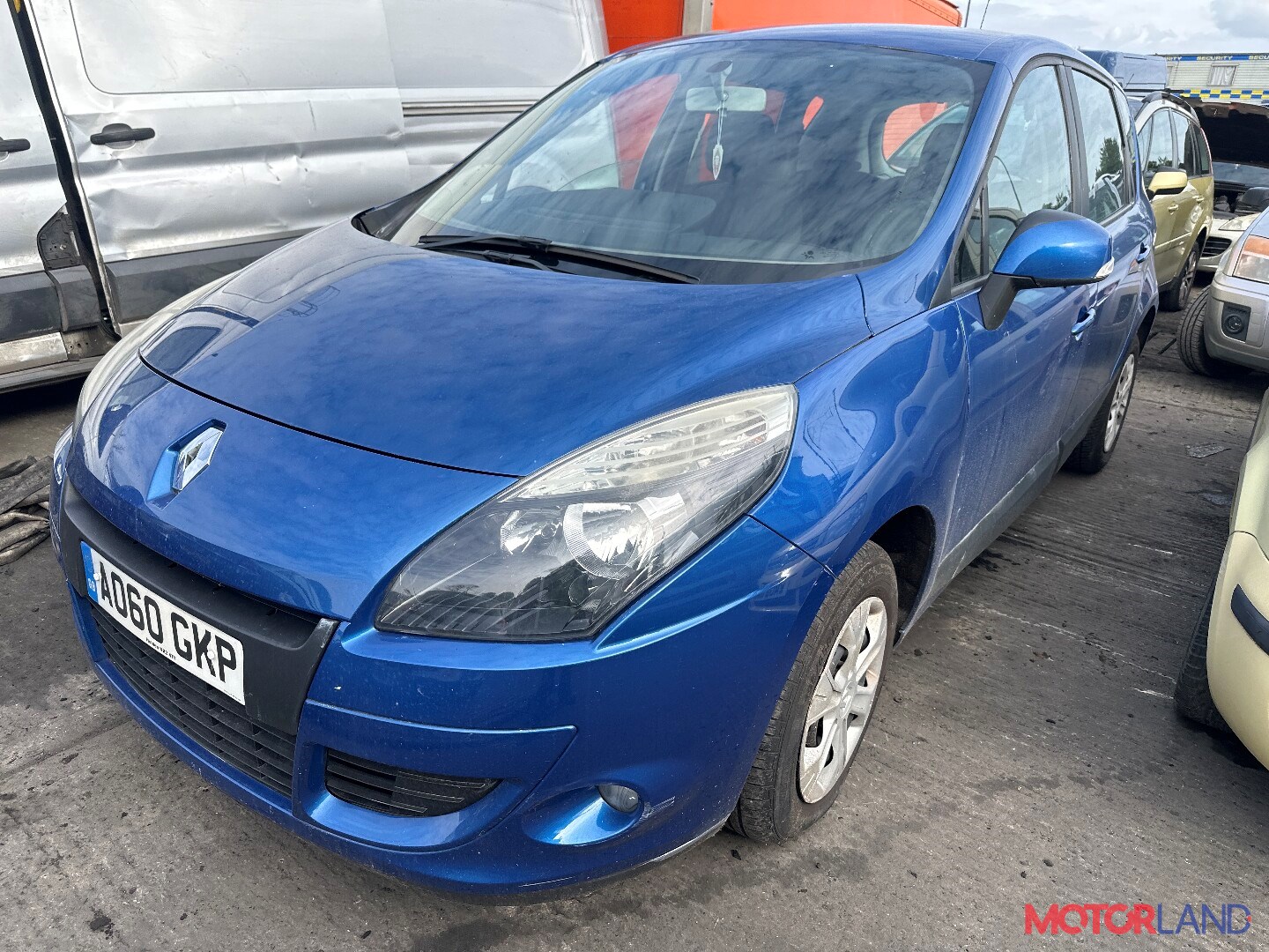 Недавно поступивший автомобиль Renault Scenic 2009-2012 - разборочный номер  t42542