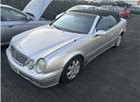 2002; 2.3л; Бензин; Турбо-инжектор; Кабрио; серебристый; Англия; разб. номер T56075 #2