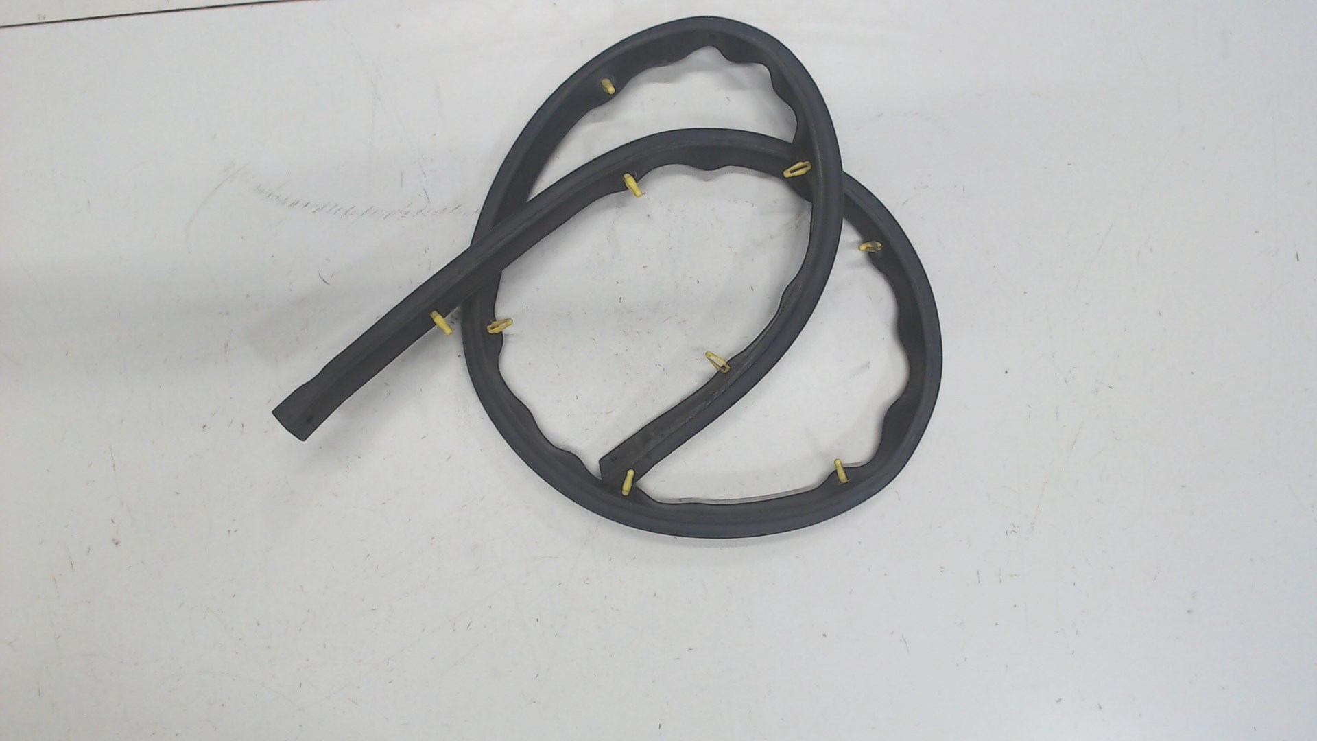 Уплотнитель фары лачетти хэтчбек. Уплотнительные резинки лачетти. Резинка уплотнительная багажника шевроле авео. Уплотнитель лобового шевроле лачетти артикул. Уплотнитель двери ланос 96304078.