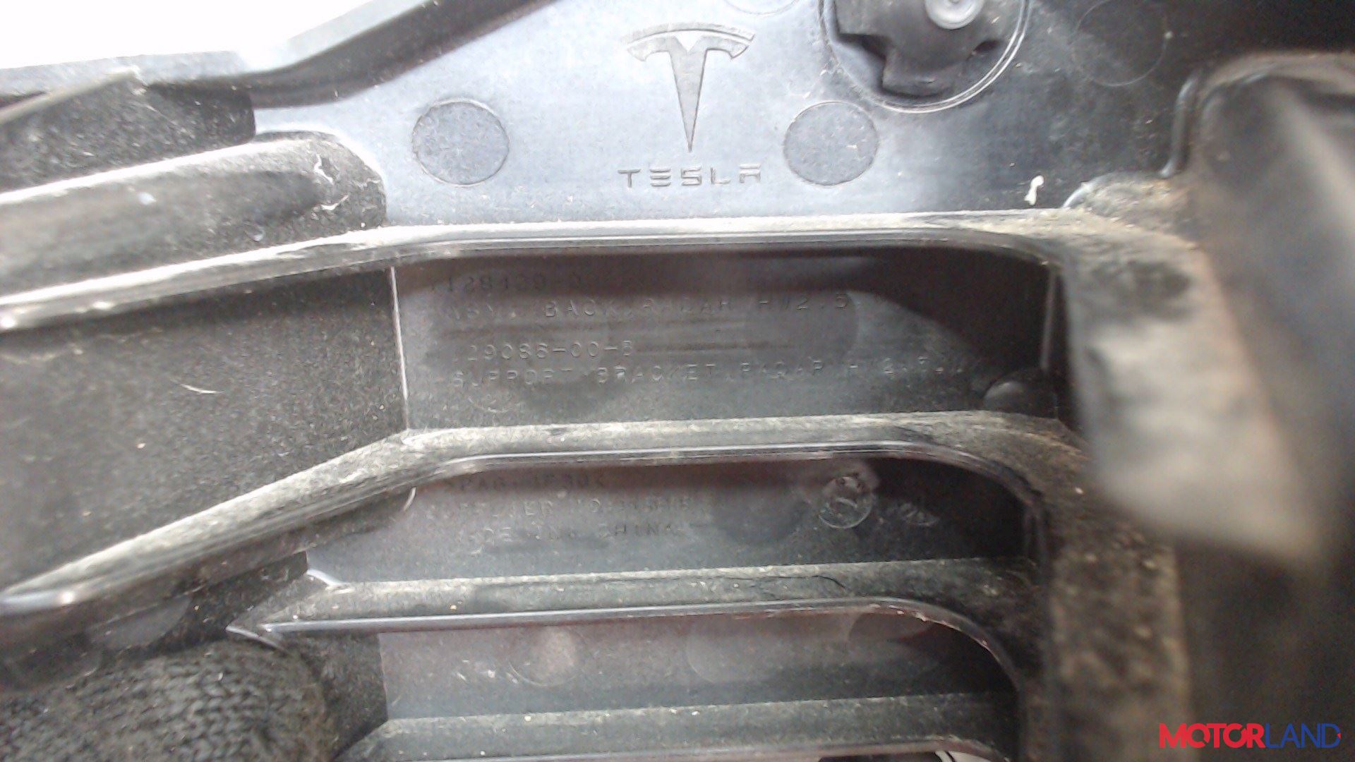Кронштейн решетки радиатора Tesla Model S - л. 2013  б/у #3