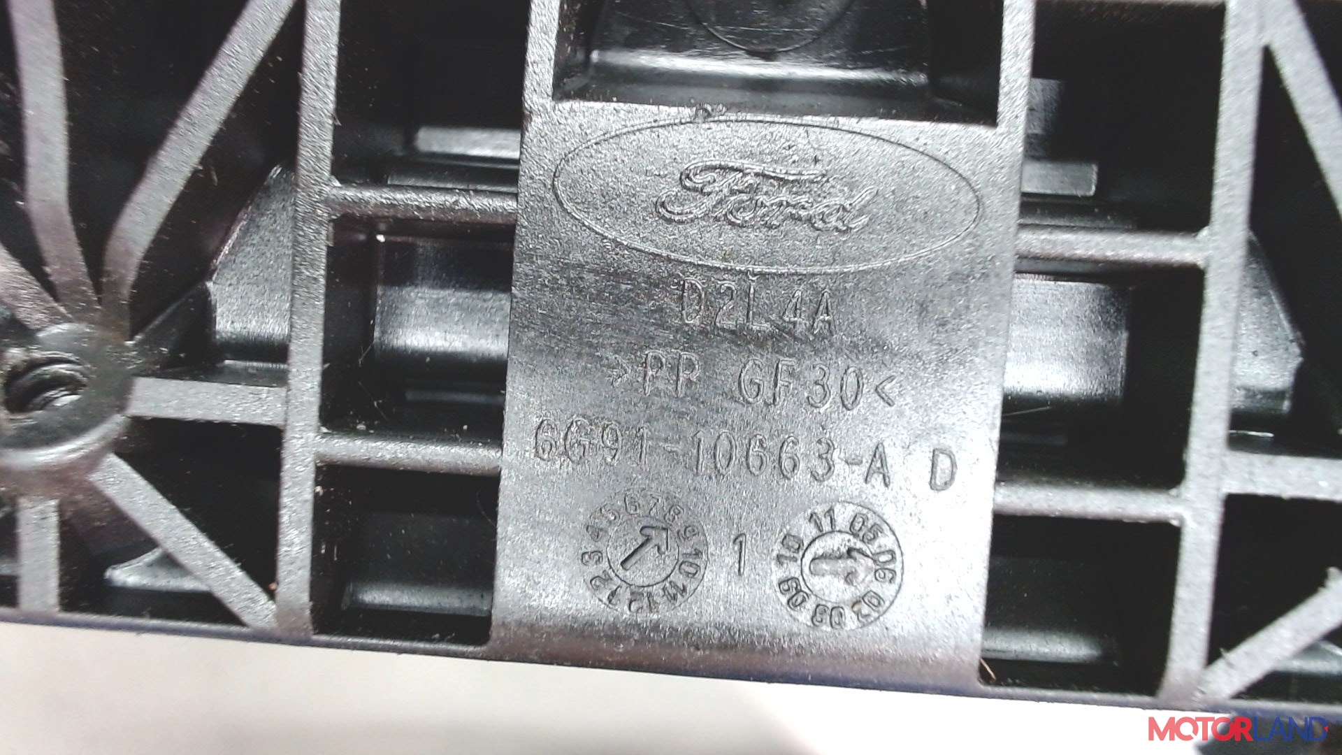Кронштейн полки АКБ Ford S-Max 2006-2010 1.8 л. 2006 KKDA б/у #3