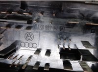 1K0937124Q Блок предохранителей Volkswagen Passat 7 2010-2015 Европа 7349613 #2