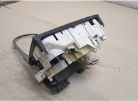  Переключатель отопителя (печки) Toyota Matrix 2002-2008 20320249 #3