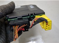  Блок управления подрулевыми переключателями Volkswagen Tiguan 2007-2011 20320479 #4