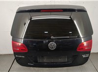  Обшивка крышки (двери) багажника Volkswagen Sharan 2010-2015 11363429 #1