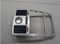 UZ871ZBAA Рамка под магнитолу Chrysler 300C 2004-2011 20397362 #1