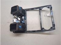 UZ871ZBAA Рамка под магнитолу Chrysler 300C 2004-2011 20397362 #2