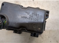  Блок реле Mazda CX-5 2012-2017 20404838 #3