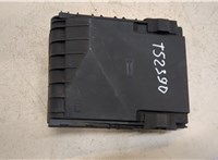  Крышка блока предохранителей Volkswagen Passat 6 2005-2010 20405754 #1