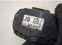  Подушка крепления двигателя Chevrolet Cruze 2009-2015 20471547 #2
