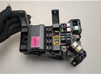 MR587816 Блок предохранителей Mitsubishi Pajero / Montero 2000-2006 20484143 #2