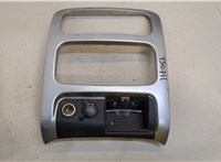  Рамка под магнитолу Jeep Liberty 2001-2007 20484298 #1