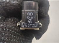A2038200210 Кнопка стеклоподъемника (блок кнопок) Mercedes C W203 2000-2007 20487613 #2