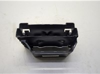 7L0927131D Кронштейн блока управления Volkswagen Touareg 2002-2007 20496349 #7