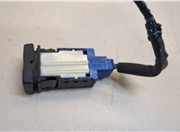 8475112112 Кнопка обогрева сидений Toyota Auris E18 2012- 20498440 #2