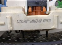 Блок предохранителей Ford Focus 2 2008-2011 20513256 #3