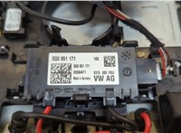 5Q0951171 Фонарь салона (плафон) Skoda Octavia (A7) 2013-2023 20526199 #4