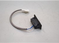 63270XA01A Кнопка открывания багажника с крышки Subaru Tribeca (B9) 2004-2014 20563440 #1