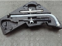  Набор инструментов штатный Volkswagen Touareg 2007-2010 20577649 #1