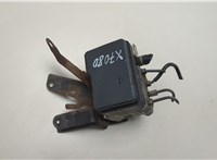  Блок АБС, насос (ABS, ESP, ASR) Toyota Yaris 2005-2011 20612233 #1