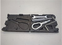 71106766958, 6766958 Набор инструментов штатный Mini Cooper (R50 / 53) 2001-2006 20617753 #1