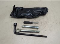  Набор инструментов штатный Subaru Tribeca (B9) 2004-2014 20627905 #1