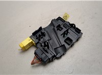  Блок управления подрулевыми переключателями Volkswagen Touran 2003-2006 20628276 #1