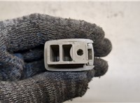 Кронштейн козырька солнцезащитного Chevrolet Tahoe 2006-2014 20676344 #2