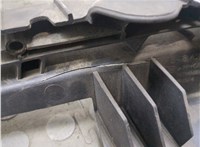 EJ7B8A284A Кронштейн решетки радиатора Lincoln MKC 2018-2019 20683247 #3