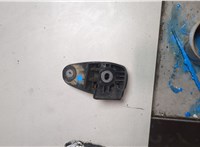 688020H010 Петля заднего стекла Toyota Aygo 2005-2014 20685158 #2