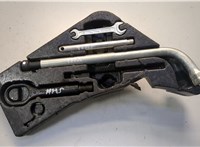 4L0012113C, 7L0012219, N0300574 Набор инструментов штатный Audi Q7 2005-2015 20706785 #1