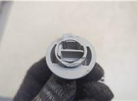 5G0857561B Кронштейн козырька солнцезащитного Volkswagen Jetta 7 2018-2024 20725379 #2