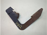  Кронштейн подножки Chevrolet Trailblazer 2001-2010 20777215 #1