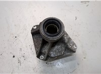 TAU000040 Кронштейн полуоси Land Rover Range Rover 3 (LM) 2002-2012 21088822 #1