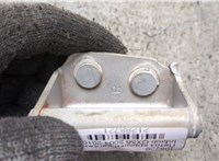  Петля крышки багажника Infiniti QX56 2004-2010 21288721 #2