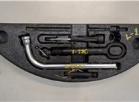  Набор инструментов штатный Audi A8 (D4) 2010-2017 8527510 #1