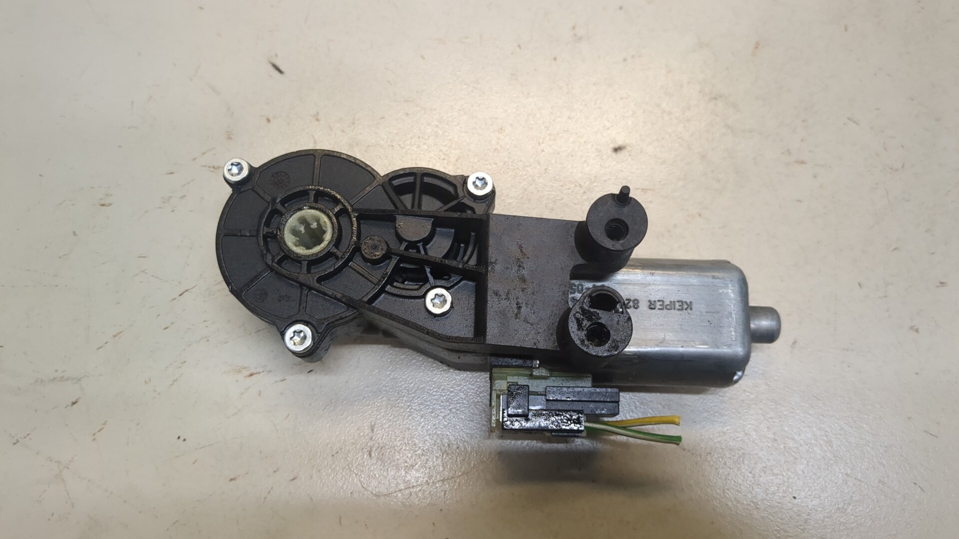 дверной наконечник автобус мерседес с электроприводом. электропривод на мерседес w203. электропривод mercedes. машинка электроприводная мерседес w166. электропривод (сервопривод) as377272.