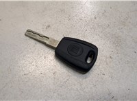  Ключ зажигания Fiat Grande Punto 2005-2011 8951776 #1