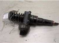  Форсунка топливная Volkswagen Golf 4 1997-2005 9104798 #1