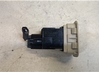  Кнопка лючка топливного бака Toyota Highlander 1 2001-2007 20068617 #2