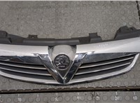  Решетка радиатора Opel Zafira B 2005-2012 20095409 #1