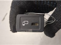 0009895 Разъем AUX/USB Mercedes A W177 2018-2025 20206896 #1