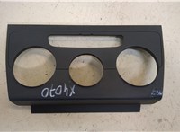  Рамка под переключатель отопителя Audi A3 (8P) 2008-2013 20227228 #1